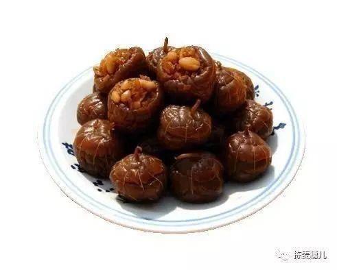 吃酱菜包瓜,酱菜包瓜的独特风味体验