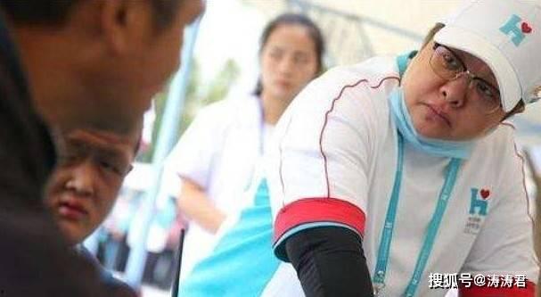 领奖吃瓜名场面,名场面背后的欢乐与感动